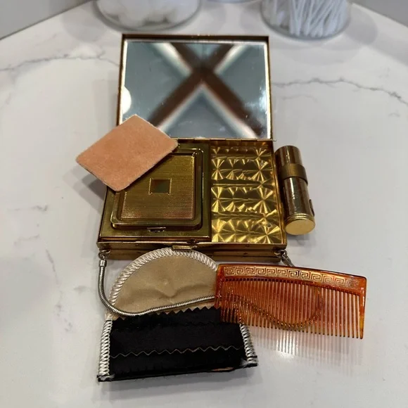 Vintage Art Deco 50’s Gold Toned Cigarette, Lipstick, Compact Case with Comb. - Picture 6 of 8